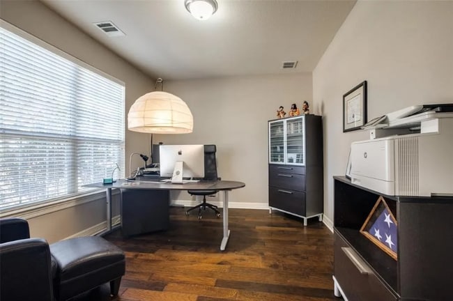 Photo - 905 High Meadow Rd