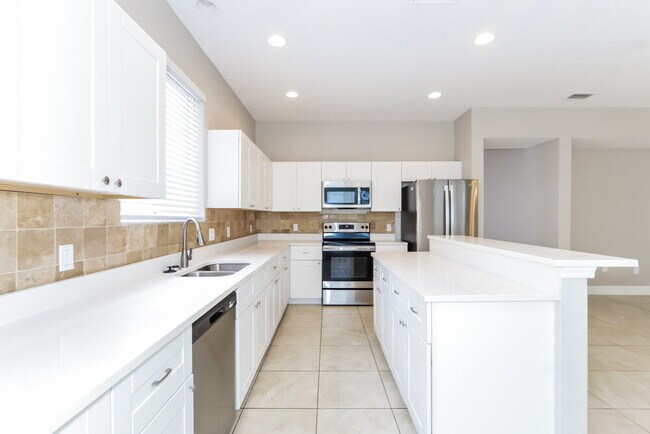 Photo - 2703 Redwood St