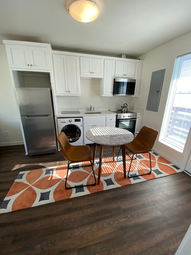 Photo - Steele Apartments