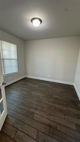 Photo - 406 Parkford Dr