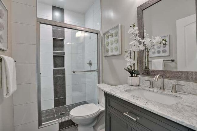 Photo - 651 BERNAL AVE Unit room 2