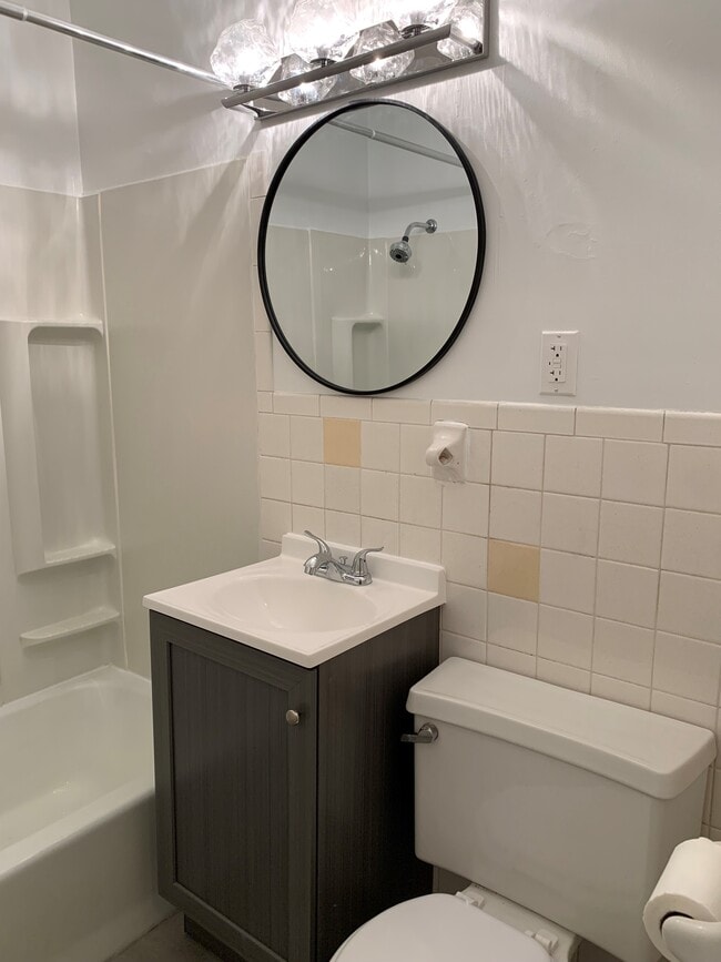 Bathroom - 2209 Philo Rd