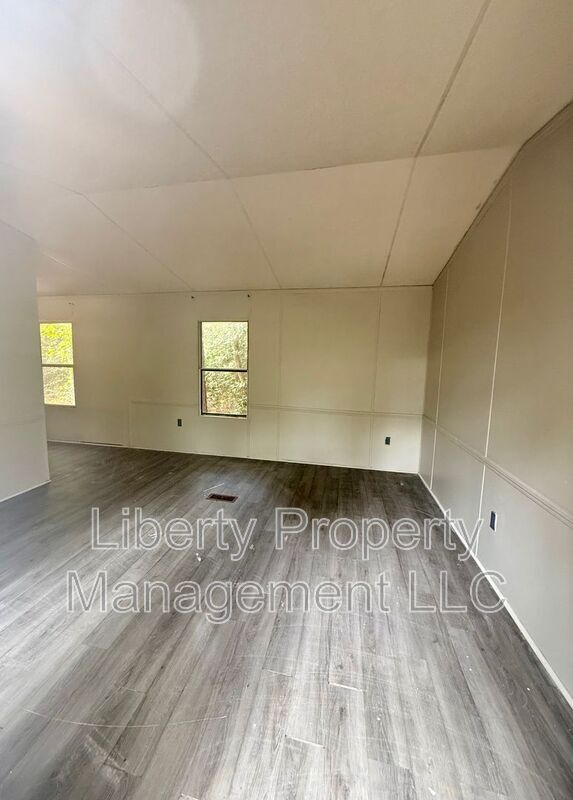 Photo - 128 Ed Thomas Rd
