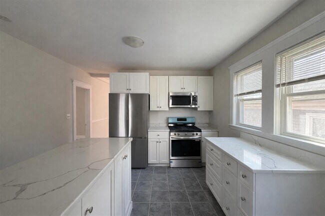 Photo - 441 Broadway Unidad 3