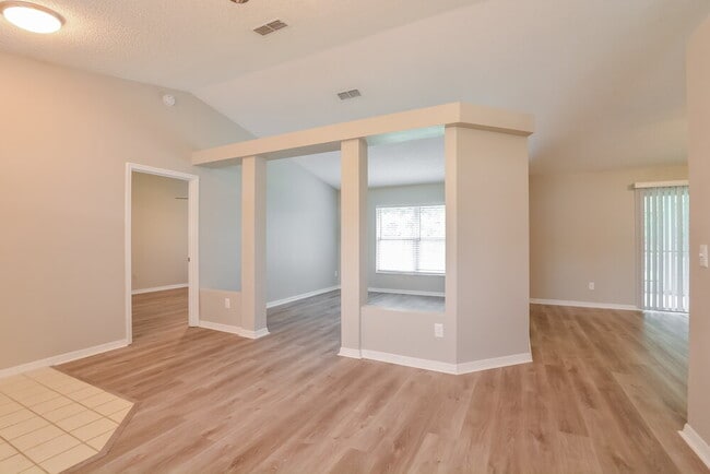 Photo - 4015 Eagle Feather Dr