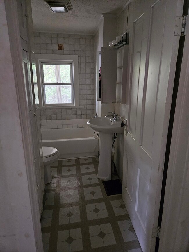 Photo - 506 E Hillside Dr