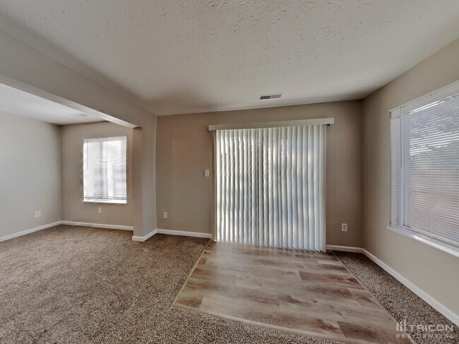 Photo - 2445 Grand Fir Dr House