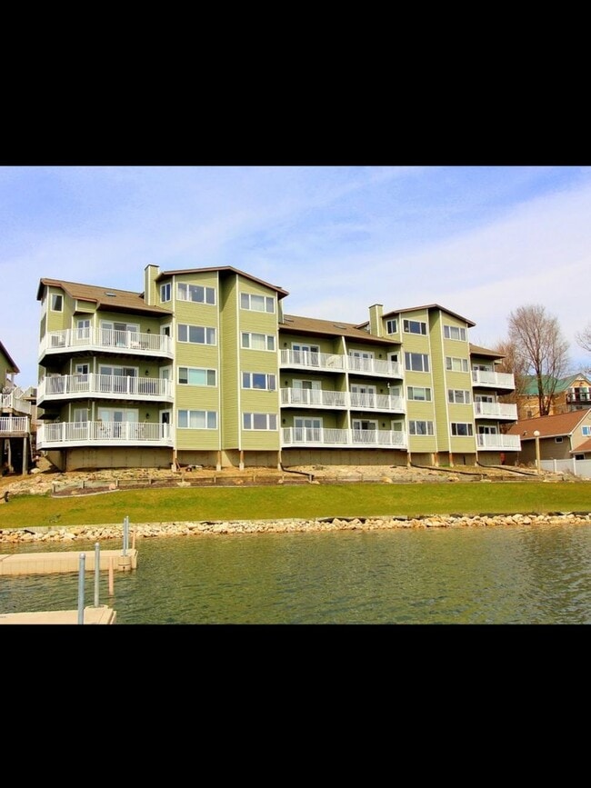 Photo - Lake Front Condo in Battle Creek