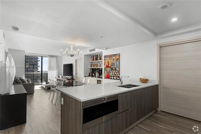 Building Photo - 801 S Miami Ave Unit 3310 Rental