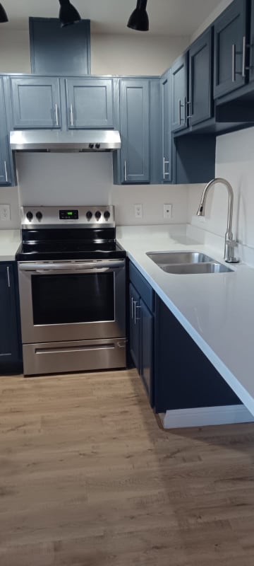 Photo - 925 E McKinley St Apartment Unit 201
