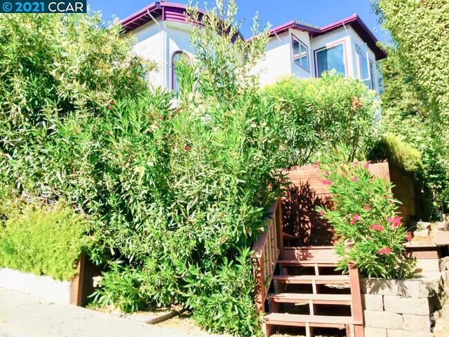 Building Photo - 175 Los Vientos Way Rental