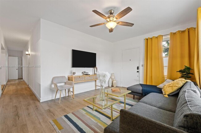 Photo - 2453 SW 17th St Unidad 2453