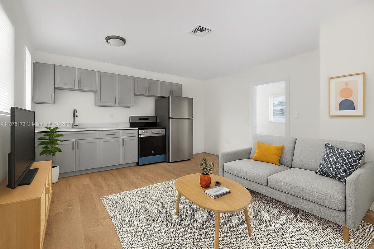 Photo - 18350 SW 105th Ave