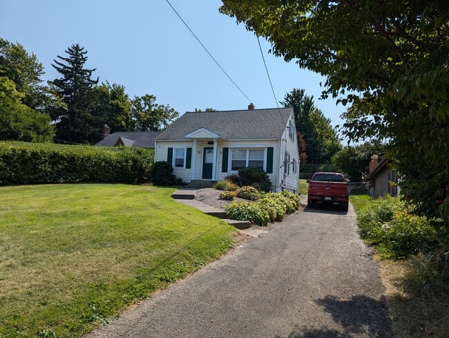 Building Photo - 4174 Pine Ave Rental