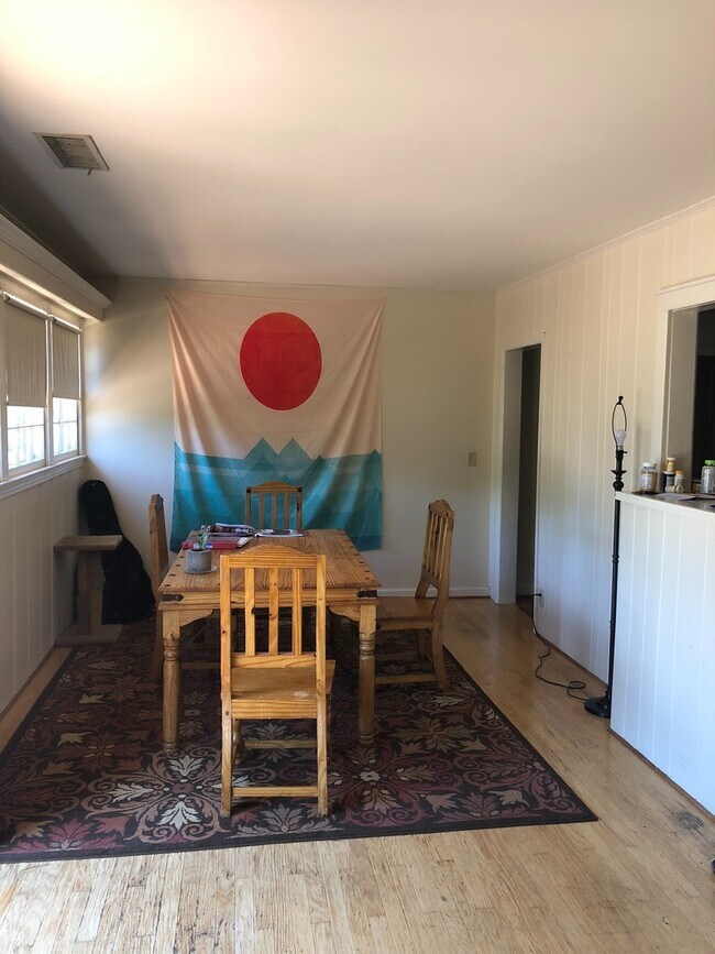 2819 White Oak Dr Unit A - UP
