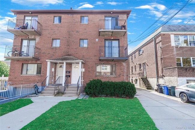 Building Photo - 214-16 40th Ave Unit 3rd Floor