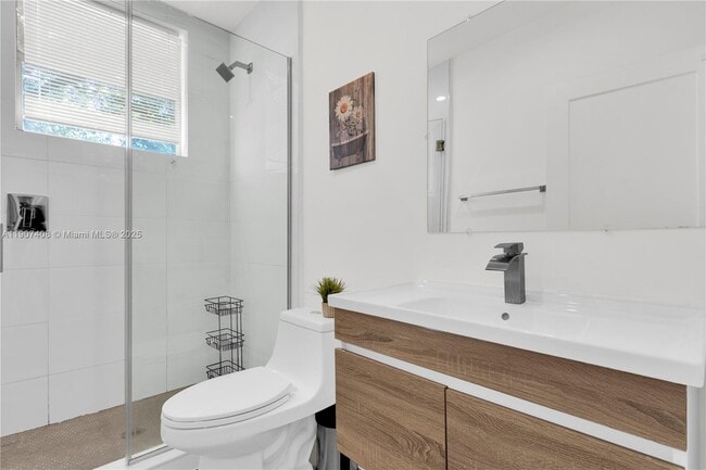 Photo - 924 Marseille Dr Unidad 3