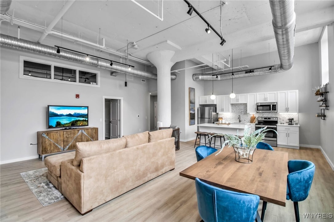 Photo - 628 Ellicott St