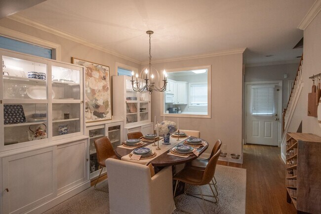 Photo - 525 Rienzi Dr
