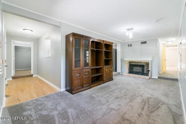 Photo - 284 E 47th St