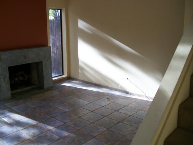 Photo - Large 2 Bed 2 Bath Townhouse