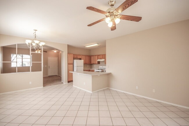 Photo - 11170 W Holly St