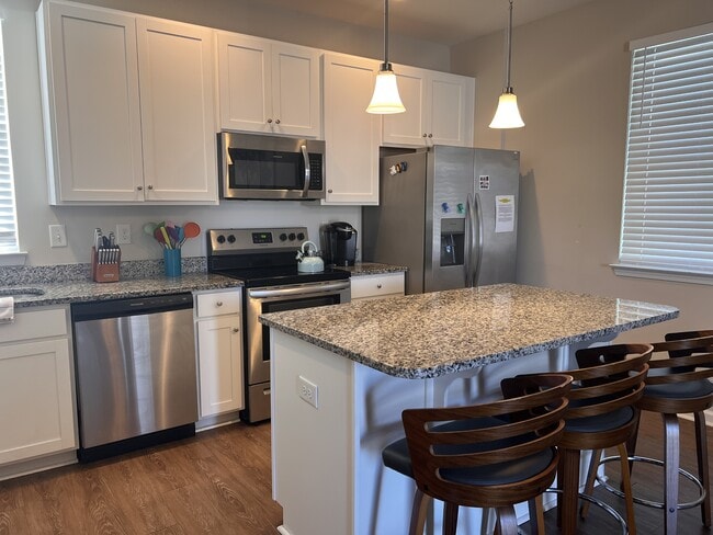 Photo - 3453 Bristol Ln