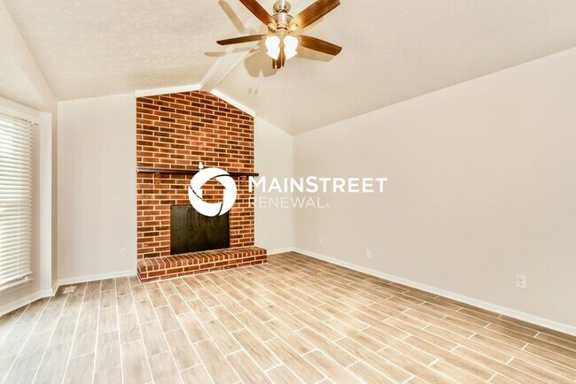 Photo - 3 Bedroom Pet-Friendly Home in LOUISVILLE,...