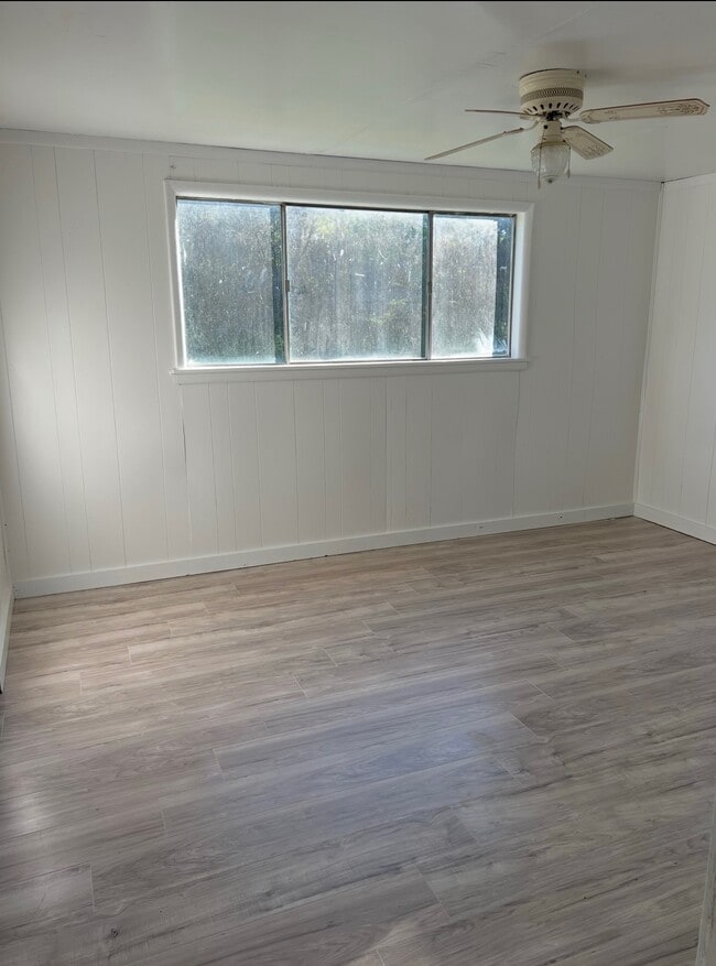 Photo - 10 Logaras Cir