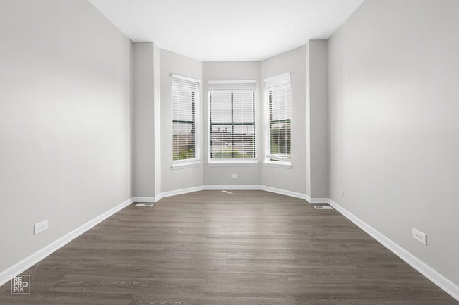 Photo - 8954 S Commercial Ave