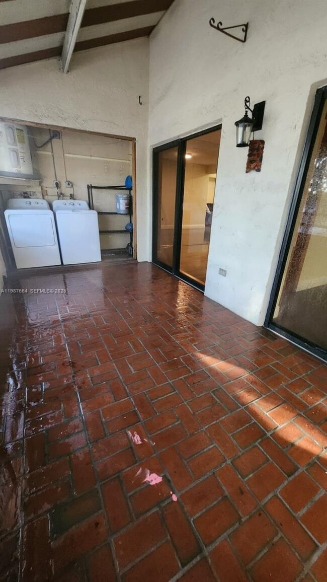 Photo - 20005 NE 3rd Ct Unidad 6