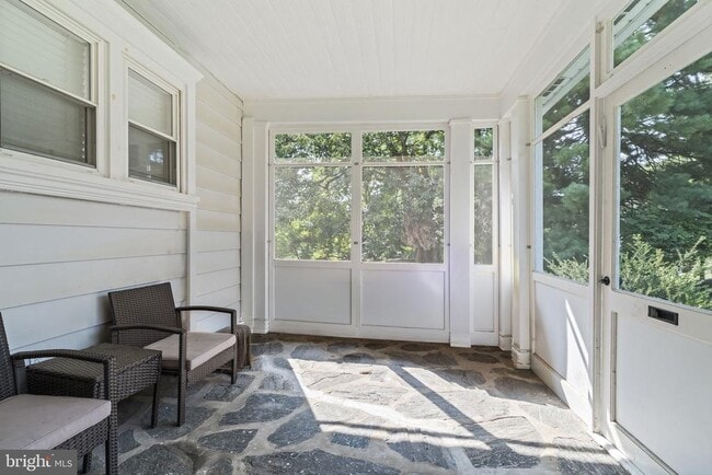 33 Rosedale Rd
