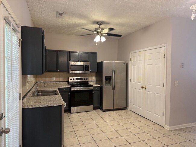 1704 Camden Forrest Tr