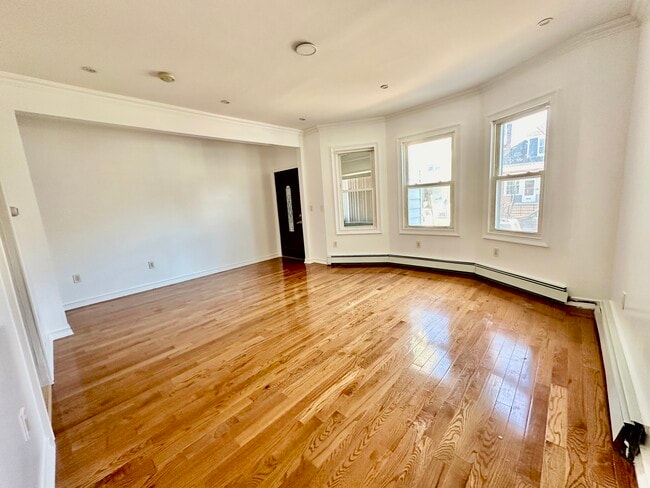 Building Photo - 432 N 12th St Unit 1 Rental