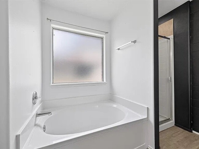 Photo - 24019 Kingbriar Dr