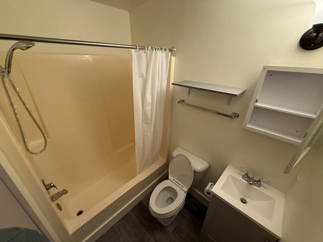 Photo - Hillside Apartments