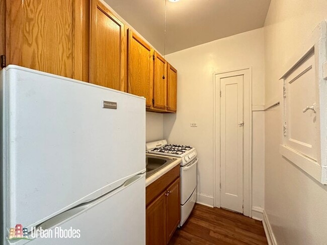 Photo - 2530 N Sawyer Ave Unit 205