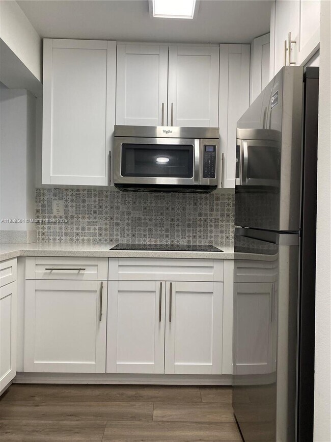 Photo - 126 SW 17th Rd Unit 208
