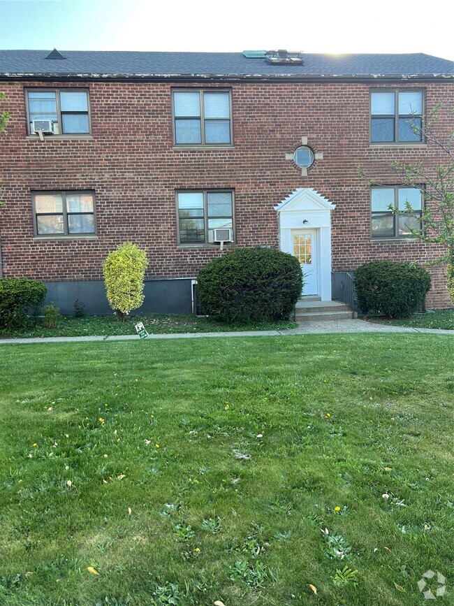 Building Photo - 20202 Rocky Hill Rd Unit 2K2 Rental