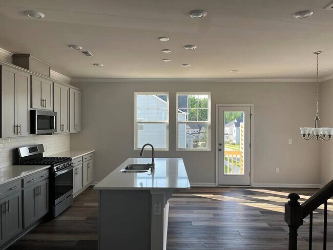 Photo - 1281 Herb Garden Way