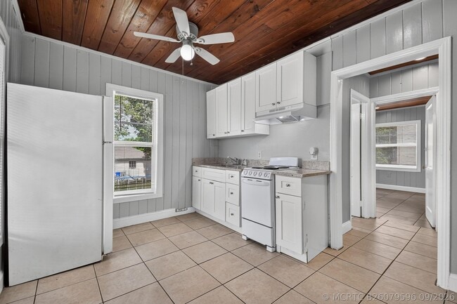Photo - 885-887 7th St Unit #201