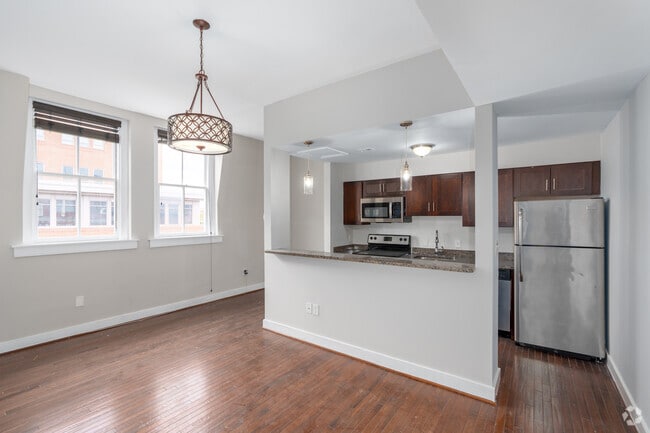1BR, 1BA - 1,000SF