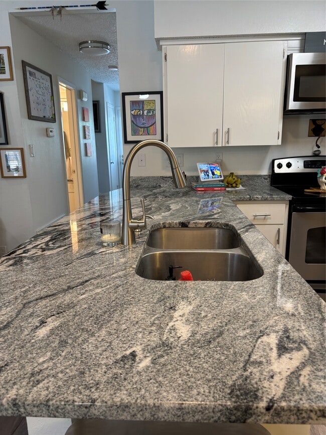 Photo - 30 Oak Villa Rd