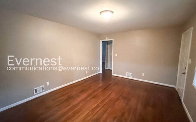 Photo - 317 Westwood Dr