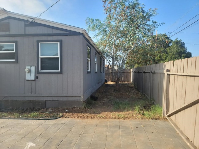 Photo - 150 W Camden Ave