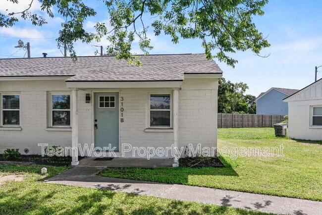 Building Photo - 3101 Azalea Dr Rental