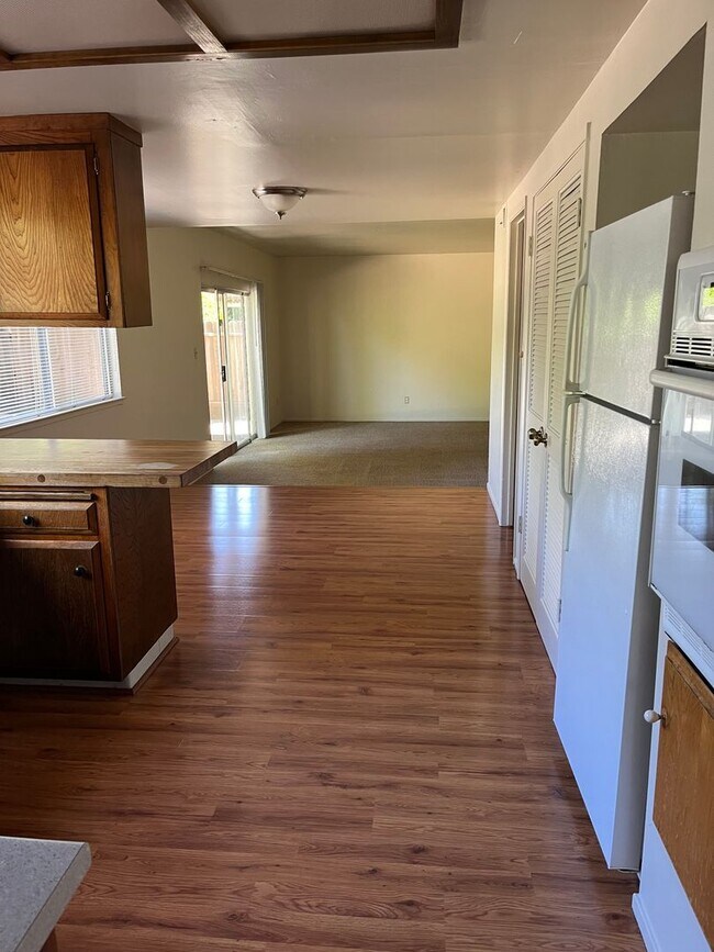 Photo - Large 2-Story Home in Covell Park