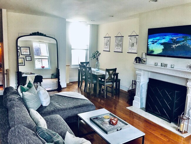 Photo - 2006 Mount Vernon Street Unit 2