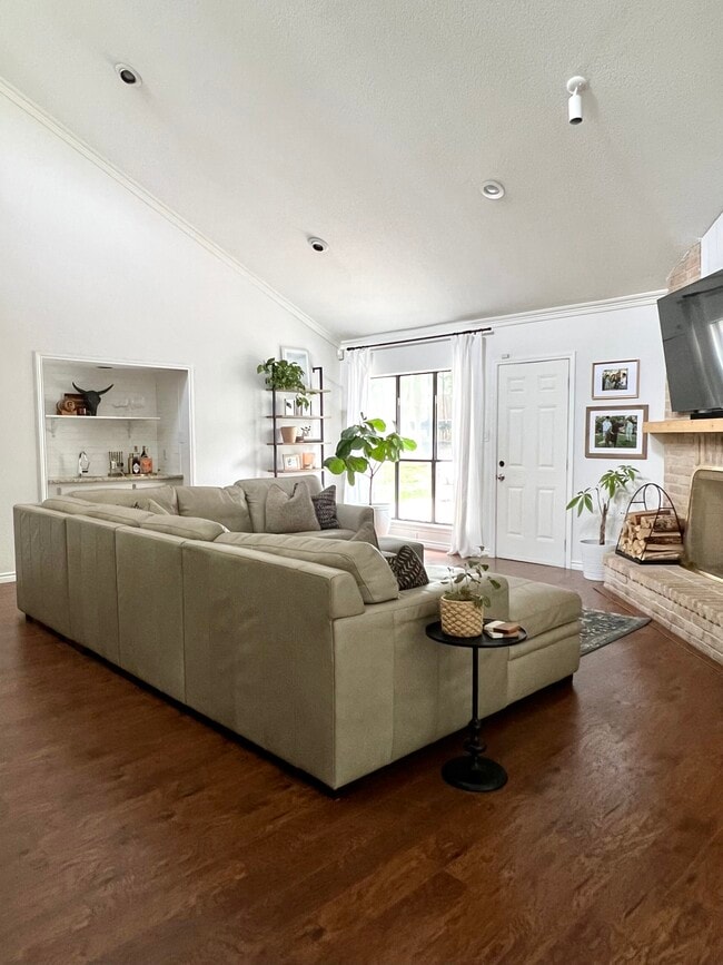 13403 La Vista Dr