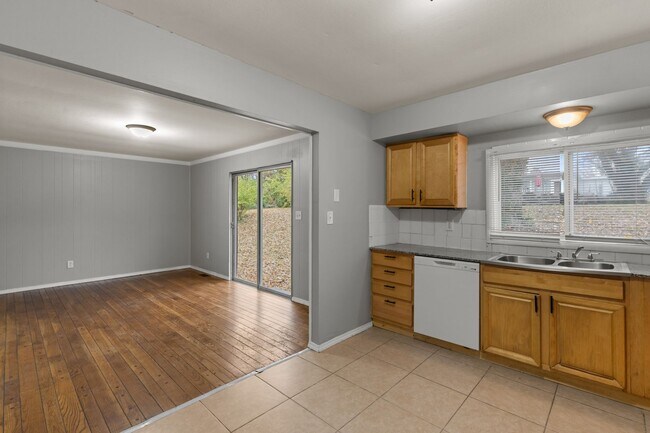 Photo - MOVE IN READY! Passed Occupancy. Move in before the holidays!